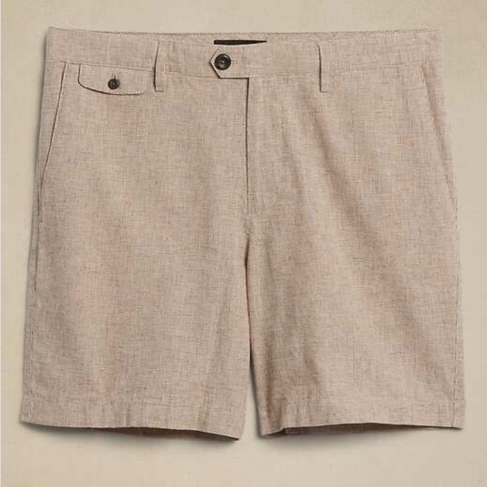 Banana Republic Taupe Linen 7” inseam Shorts